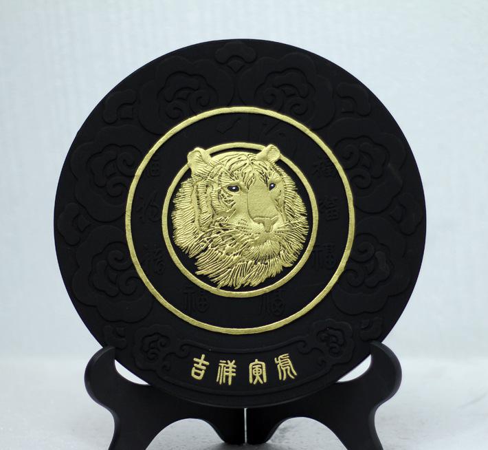 吉祥寅虎納福，活性炭雕添彩——集凈化、觀賞與祝福于一身的環保工藝品